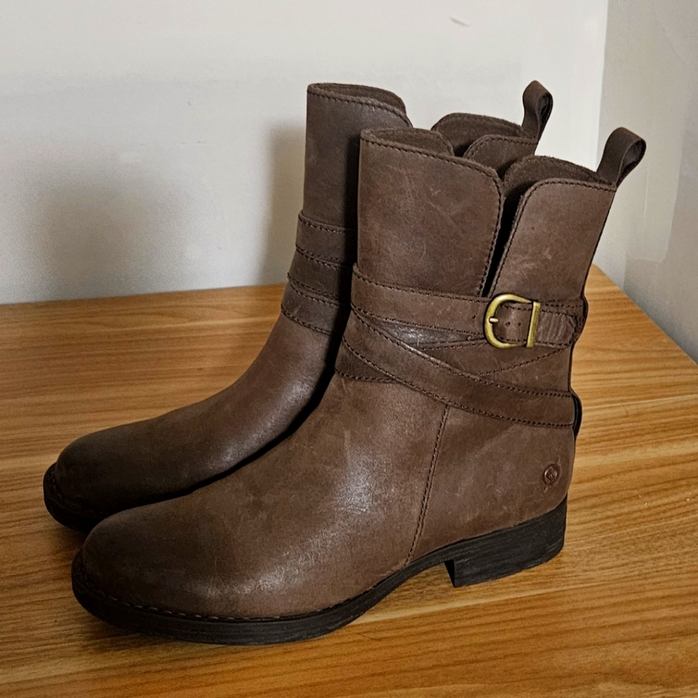 Born Brown Leather Boots